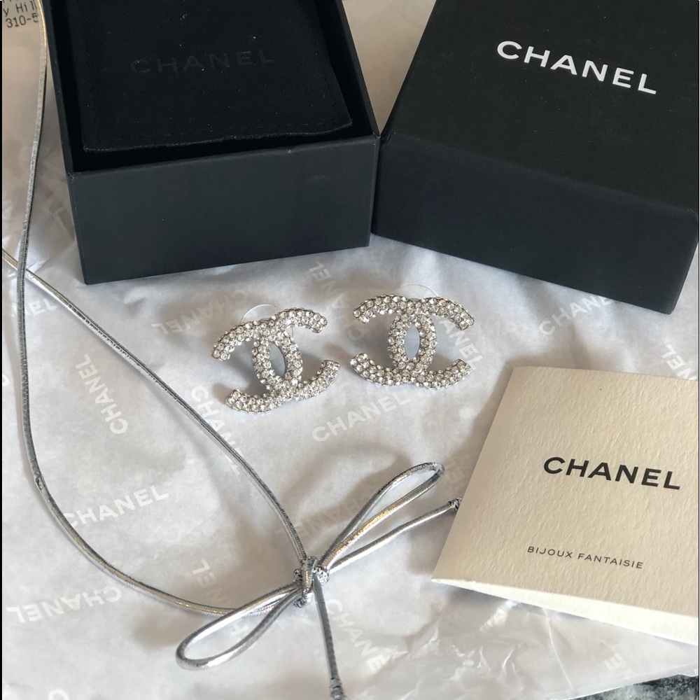 ❌SOLD❌Chanel XL 21C Crystal Earrings NEW wreceipt! - Picture 3 of 13